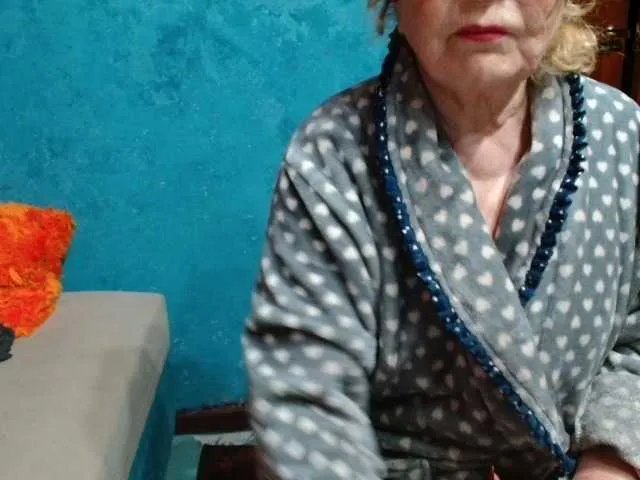 milo4ka77 — boys,60+ old, i will help you cum!!!latex, gloves, fur coats  ........    , chek me out !  camera 40 tocins....friends 7 tocins, private : nude mastrubate,see *****0 tok