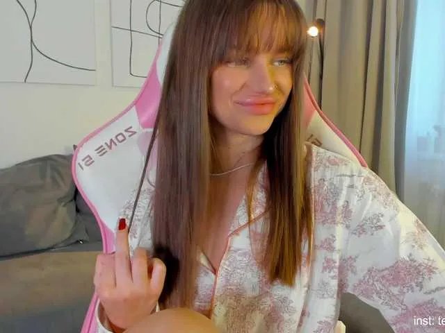 Naomimif on BongaCams