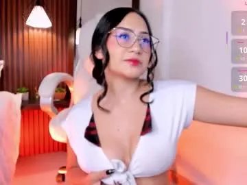 emma_white_01 on Chaturbate