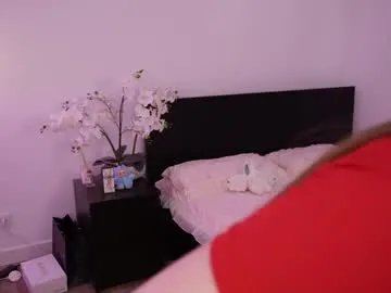 lilly_colins on Chaturbate