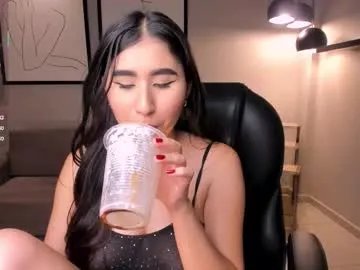 mayamoretti on Chaturbate