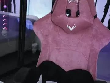 prettybones on Chaturbate