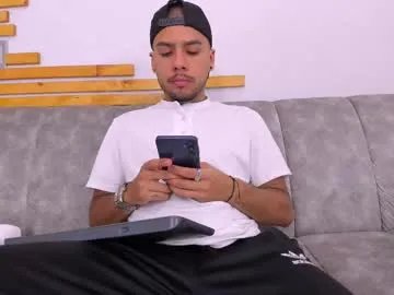 web_gammer_ on Chaturbate