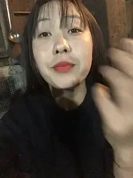 bae-asian on StripChat