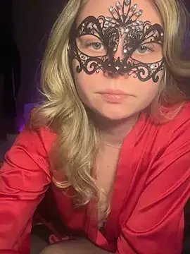 Cherrycolada on StripChat