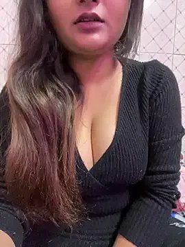 Curvy_Anaya — Boobs oil show
