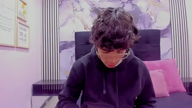 Desire_Ecstasy on StripChat