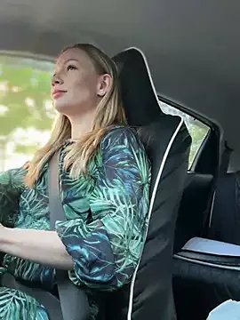 LavenderHot on StripChat