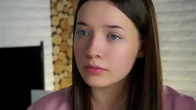 LowOncoming on StripChat