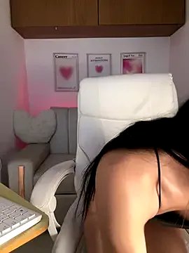 maddy_bronw_ on StripChat