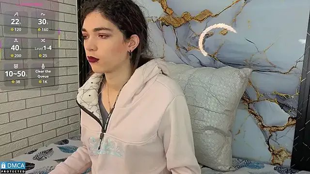 MaeveKuro on StripChat