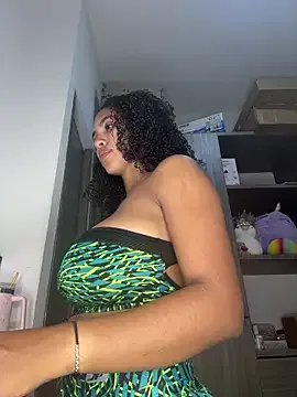 Mia_sweet80 on StripChat