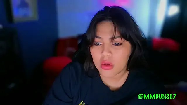 miacanela_xo on StripChat