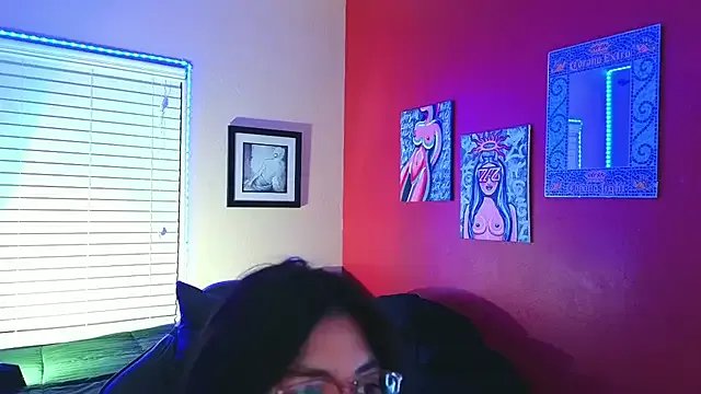 miacanela_xo on StripChat