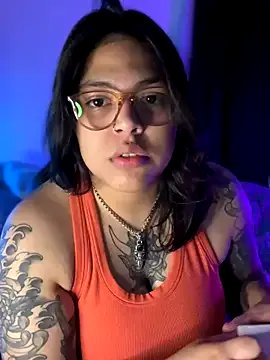 miacanela_xo on StripChat