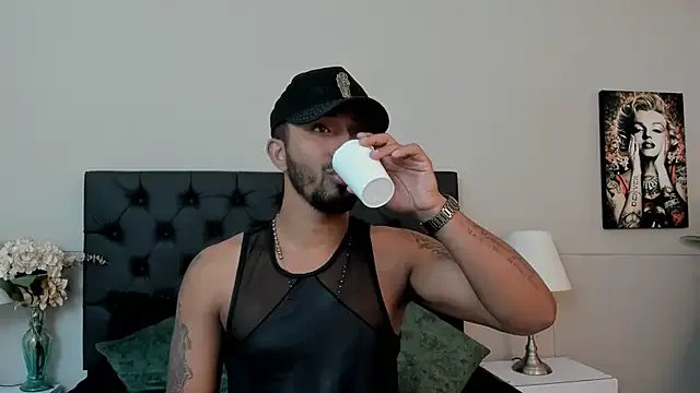 Robin_Rief on StripChat