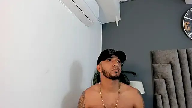 Robin_Rief on StripChat