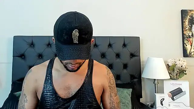 Robin_Rief on StripChat