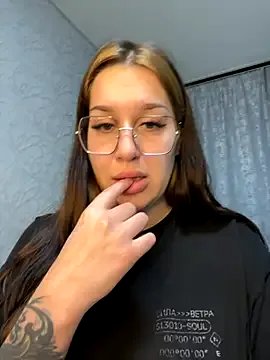 VikiDemini on StripChat