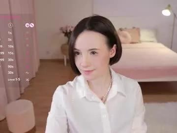 _female_essence_ from Chaturbate is Freechat