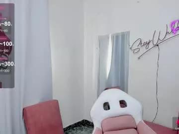 Check-out our cam rooms range and converse on a personal level with our delicious livecams streamers, showing off their spicy curves and toys.
