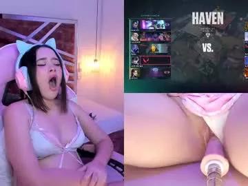Check-out our cam rooms range and converse on a personal level with our delicious livecams streamers, showing off their spicy curves and toys.