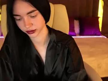 bella_trinket from Chaturbate