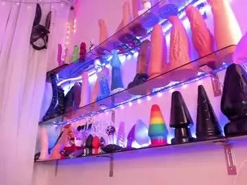 Check-out our cam rooms range and converse on a personal level with our delicious livecams streamers, showing off their spicy curves and toys.