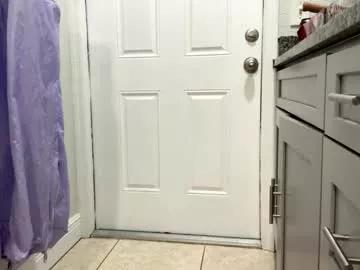 dellagoldxxx from Chaturbate