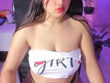 emma_t3en_squirt from Chaturbate is Freechat