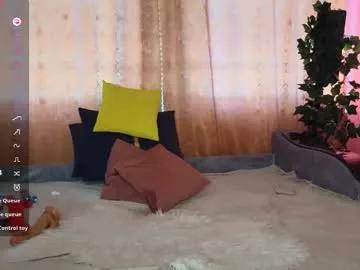 emmyluu from Chaturbate