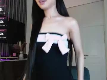 hinnarin model from Chaturbate