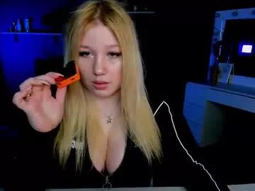 juli_kisss from Chaturbate is Freechat