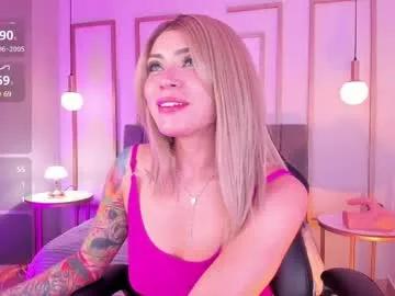 lara_bombshell from Chaturbate