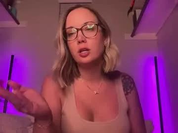 Photos of leanneluxecouple from Chaturbate is Freechat