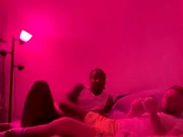 littlethiqself from Chaturbate is Freechat
