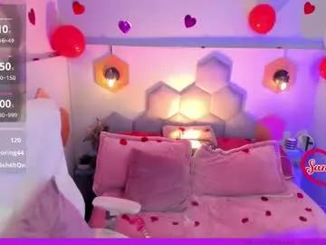 Check-out our cam rooms range and converse on a personal level with our delicious livecams streamers, showing off their spicy curves and toys.