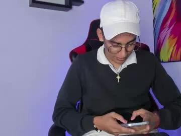 noah_fox19 from Chaturbate is Freechat