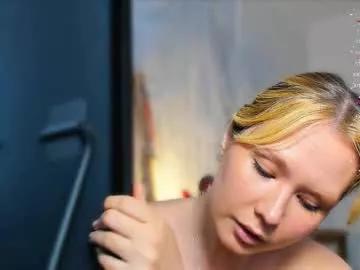 ohlovelyeva from Chaturbate is Freechat