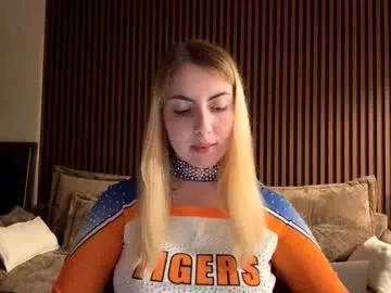 venus_in_glow from Chaturbate is Freechat