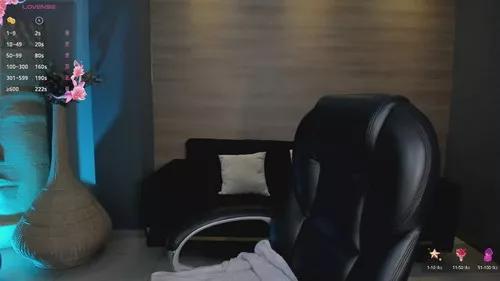 Check-out our cam rooms range and converse on a personal level with our delicious livecams streamers, showing off their spicy curves and toys.