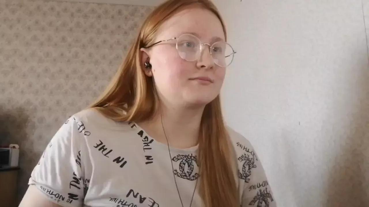 anikalipps from Cherry is Freechat