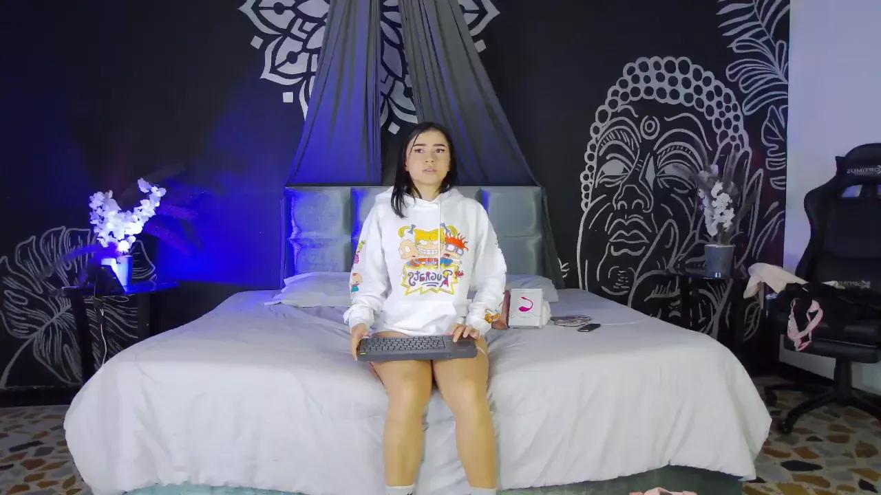 Check-out our cam rooms range and converse on a personal level with our delicious livecams streamers, showing off their spicy curves and toys.