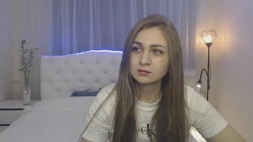 beatayourqueen from Cherry is Freechat