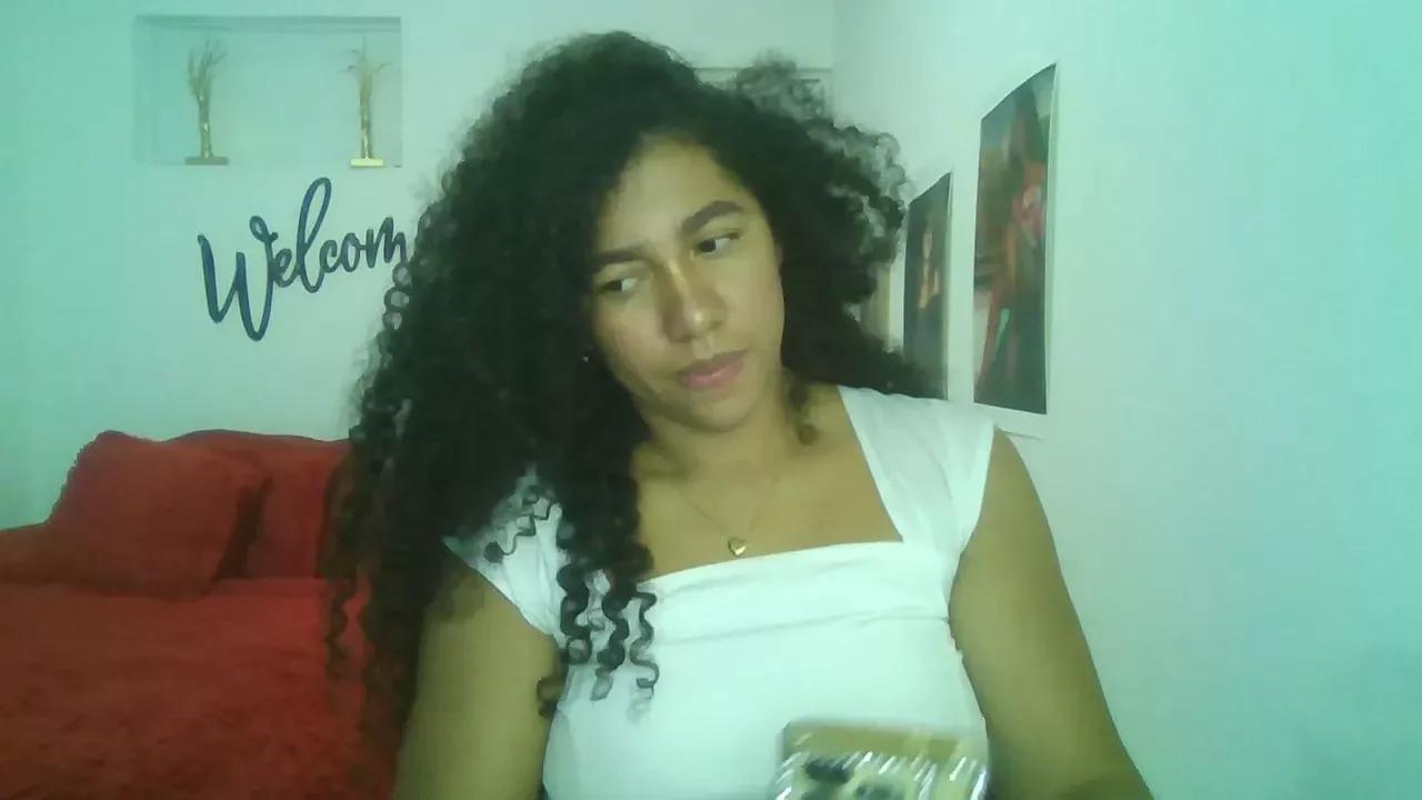 bellacrespa from Cherry is Freechat