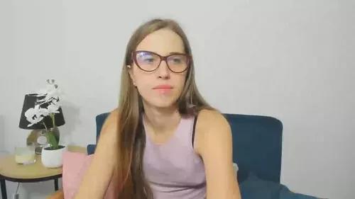 bellapretty from Cherry is Freechat