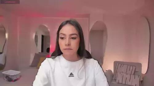 brennawalker from Cherry is Freechat