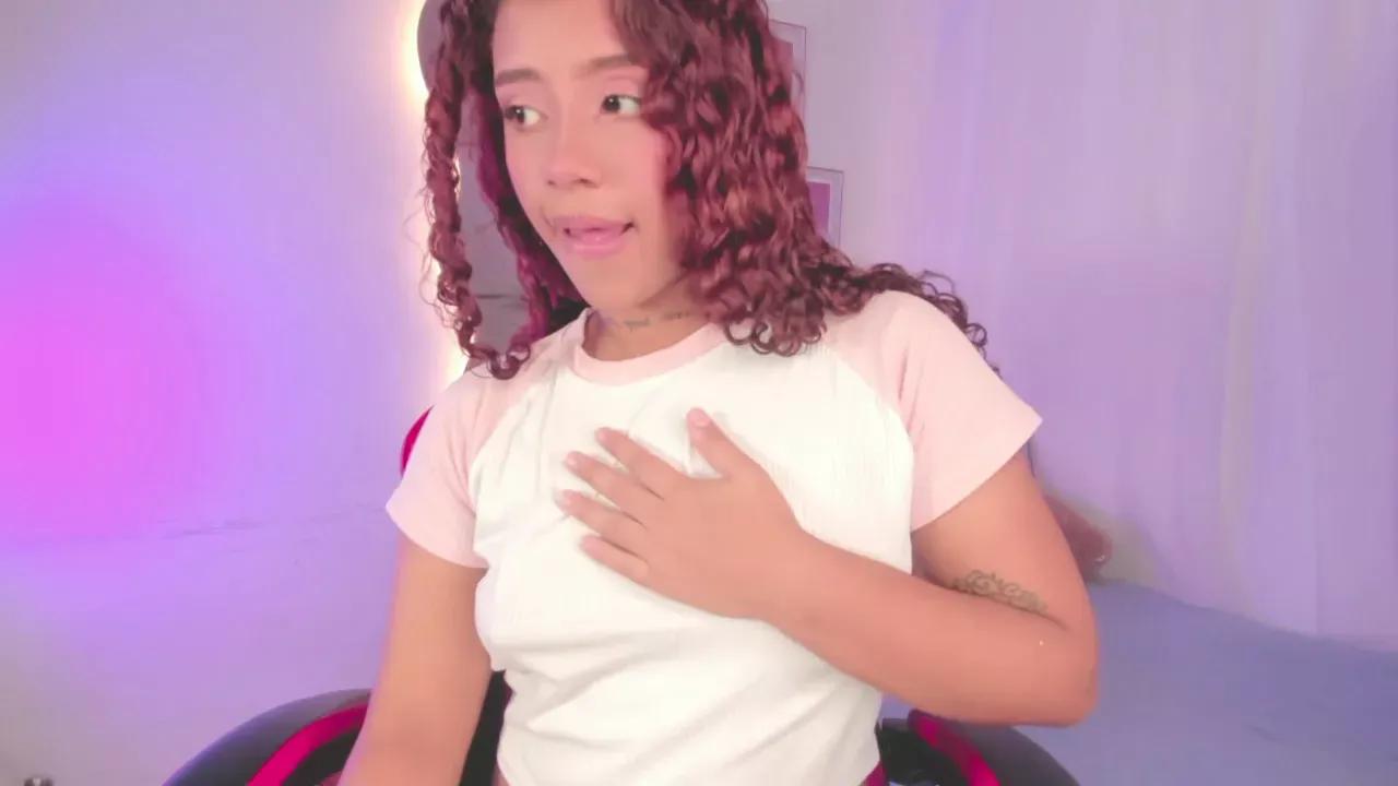 curlyvenus from Cherry is Freechat