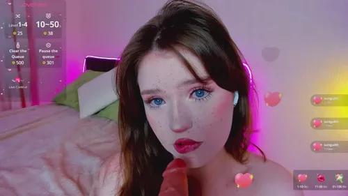 elinasun from Cherry is Freechat