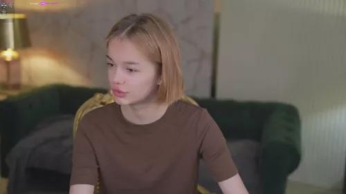 elzadream from Cherry is Freechat